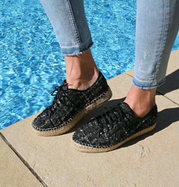 Espadrilles dengan bahan tweed elegan